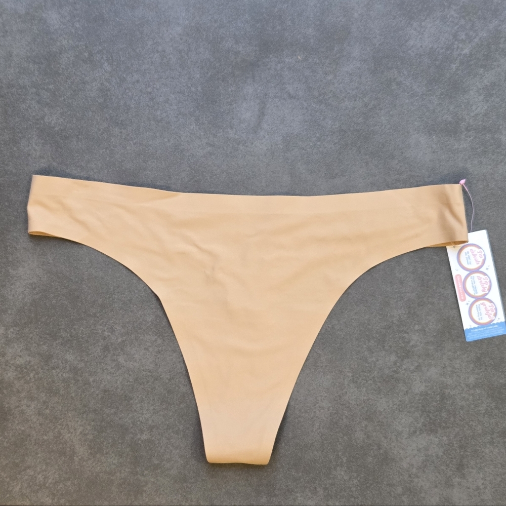 NWT Cheek Boss Thong